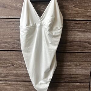 Spanx Shaping Satin Thong Bodysuit - L - Linen